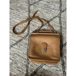 Vintage Coach Willis Bag, includes Crossbody Strap!